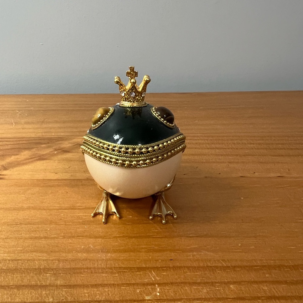 RARE! Kingspoint Designs Frog Prince Gold/Green Trinket Box